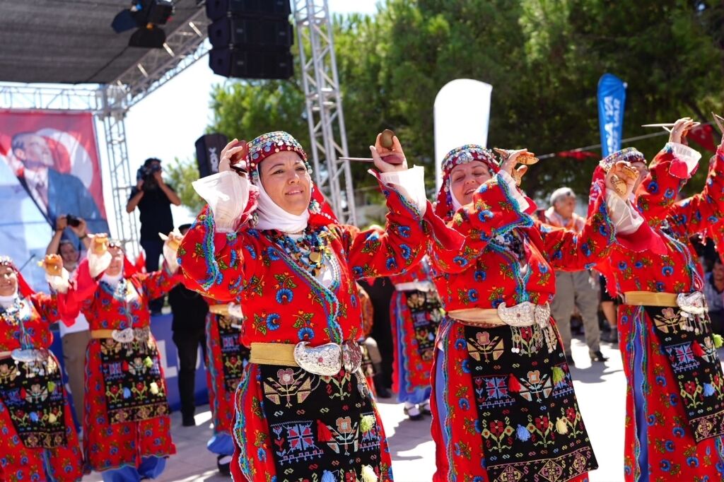 Şehzadeler’de Bağ Bozumu Ve Yörük Kültürü Coşkusu Yaşandı (3)
