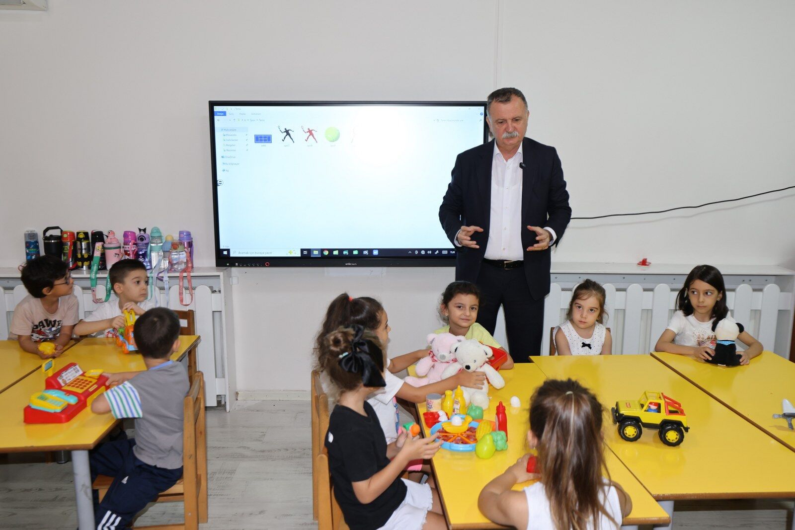 Semih Balaban Öğrencileri Yalnız Bırakmadı! (1)