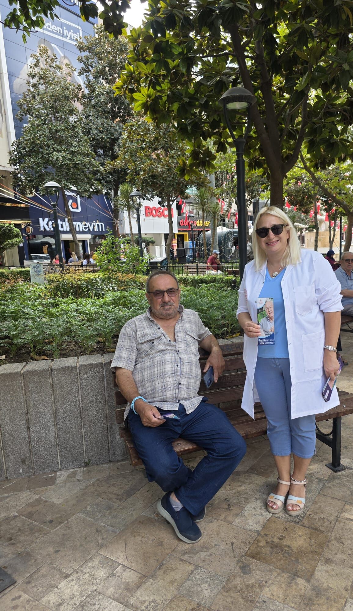 Manisa’da kanser farkındalığı için stant açıldı1