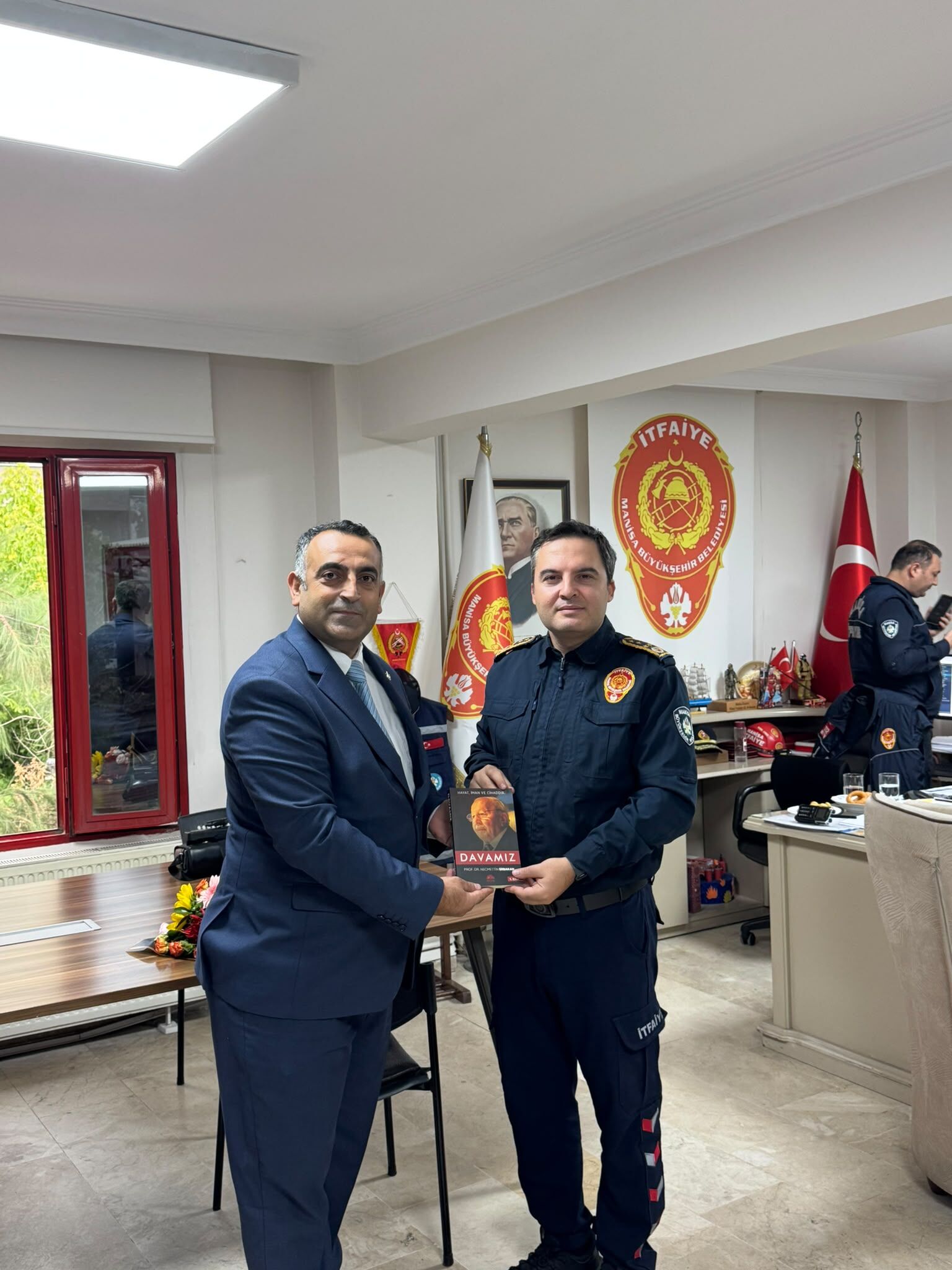 Yeniden Refah Partisi Şehzadeler'den İtfaiye Haftası’nda Anlamlı Ziyaret (8)