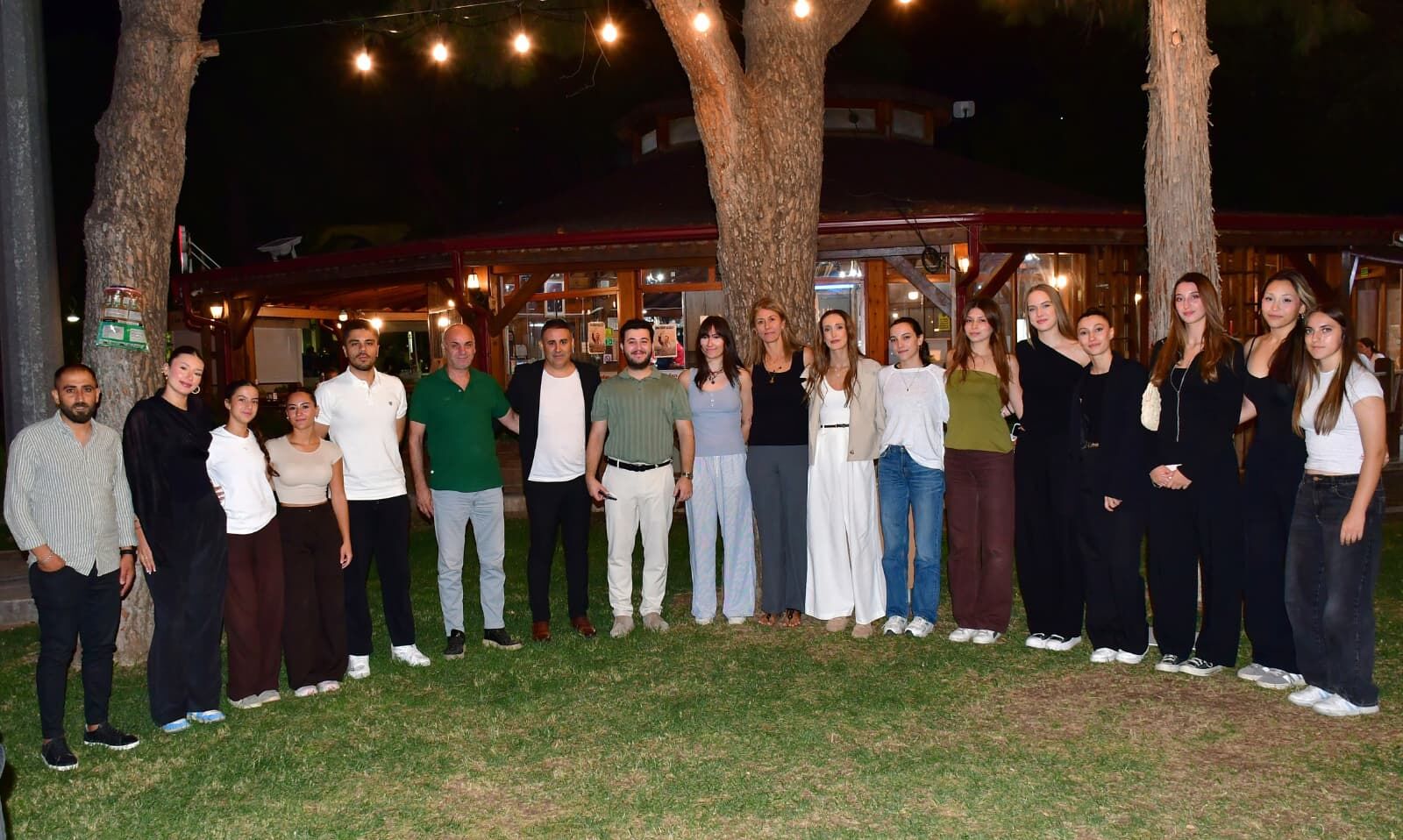 Yunusemre'nin Sultanları Yeni Sezona Hazır! (2)