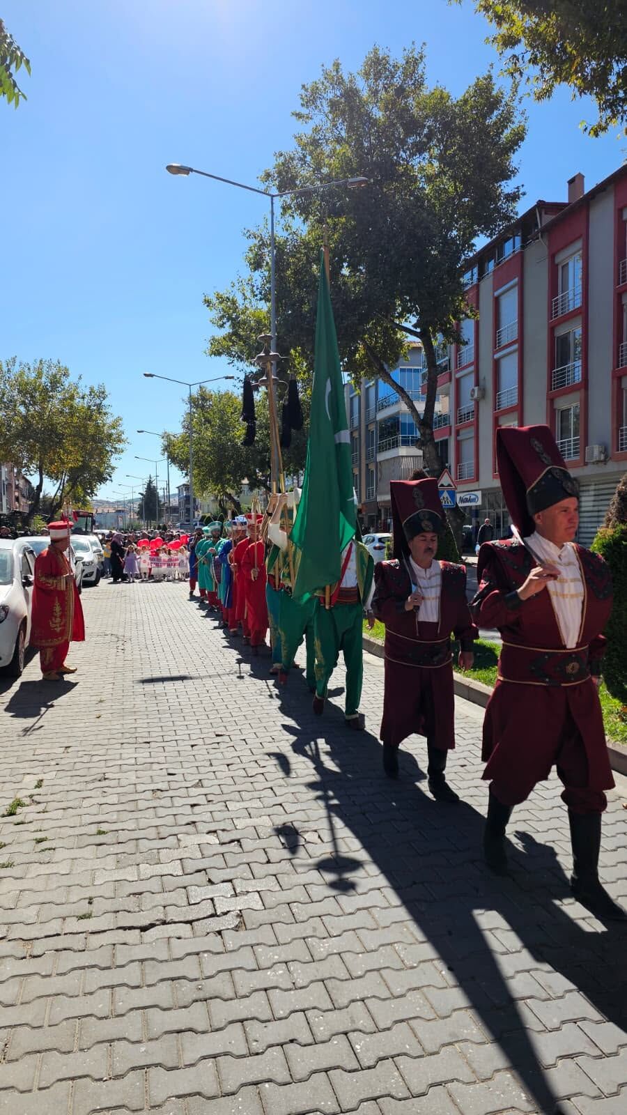 Manisa’da minik öğrenciler için 'Bed-i Besmele' geleneğini yaşatan program-.3.1