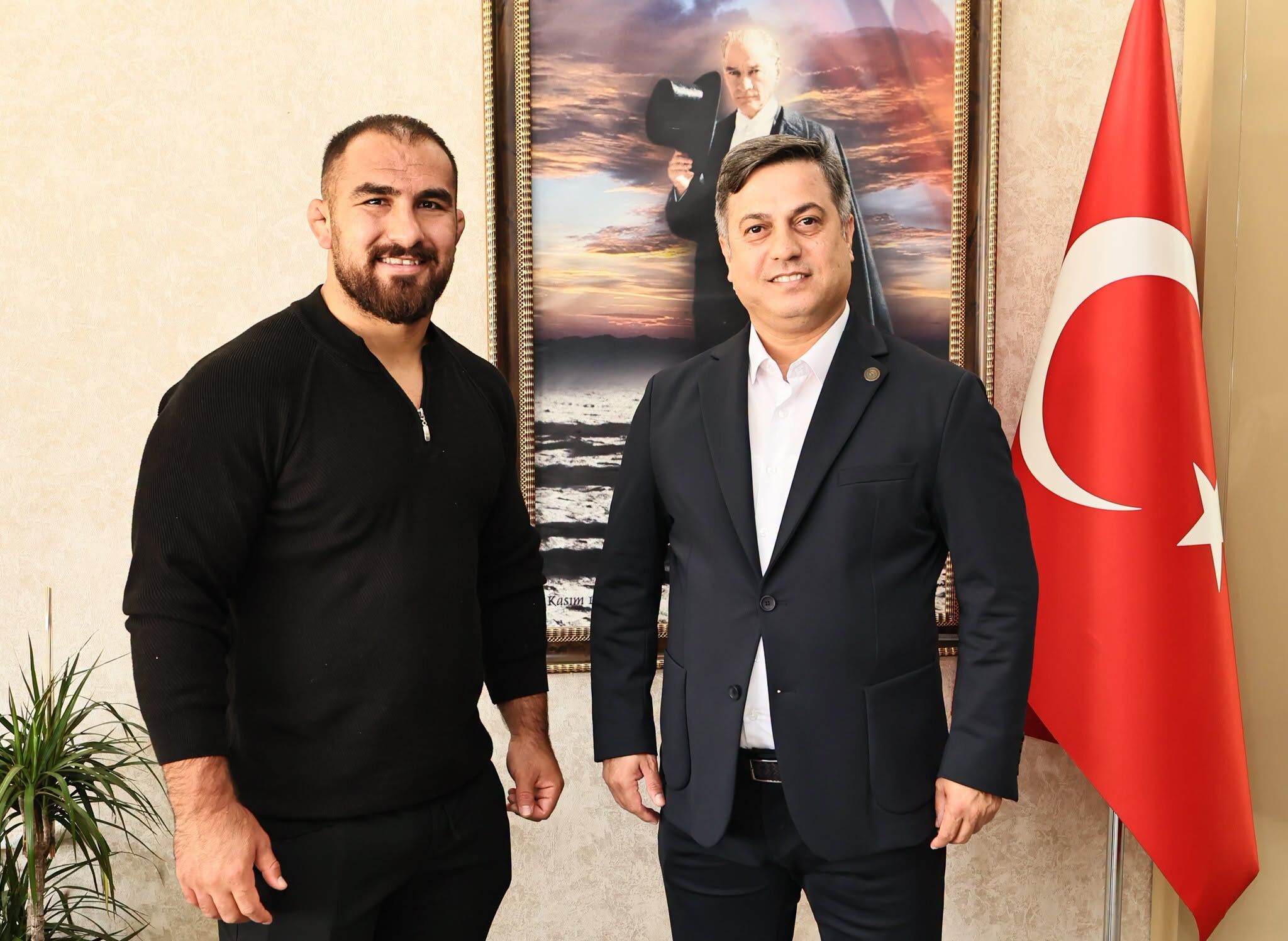 Feyzullah Aktürk’e Manisa’da anlamlı ziyaret-.1