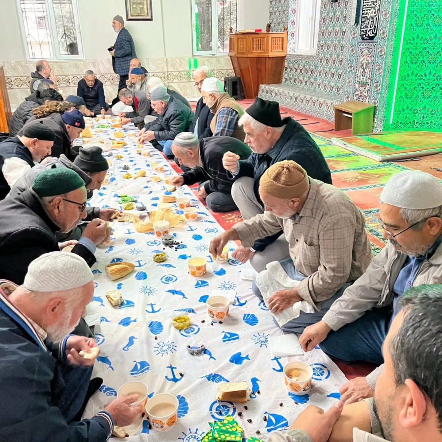 Akhisar’da sabah namazı buluşmasına yoğun ilgi!-1