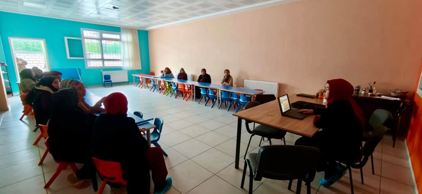 Turgutlu’da velilere sağlıklı beslenme eğitimi verildi
