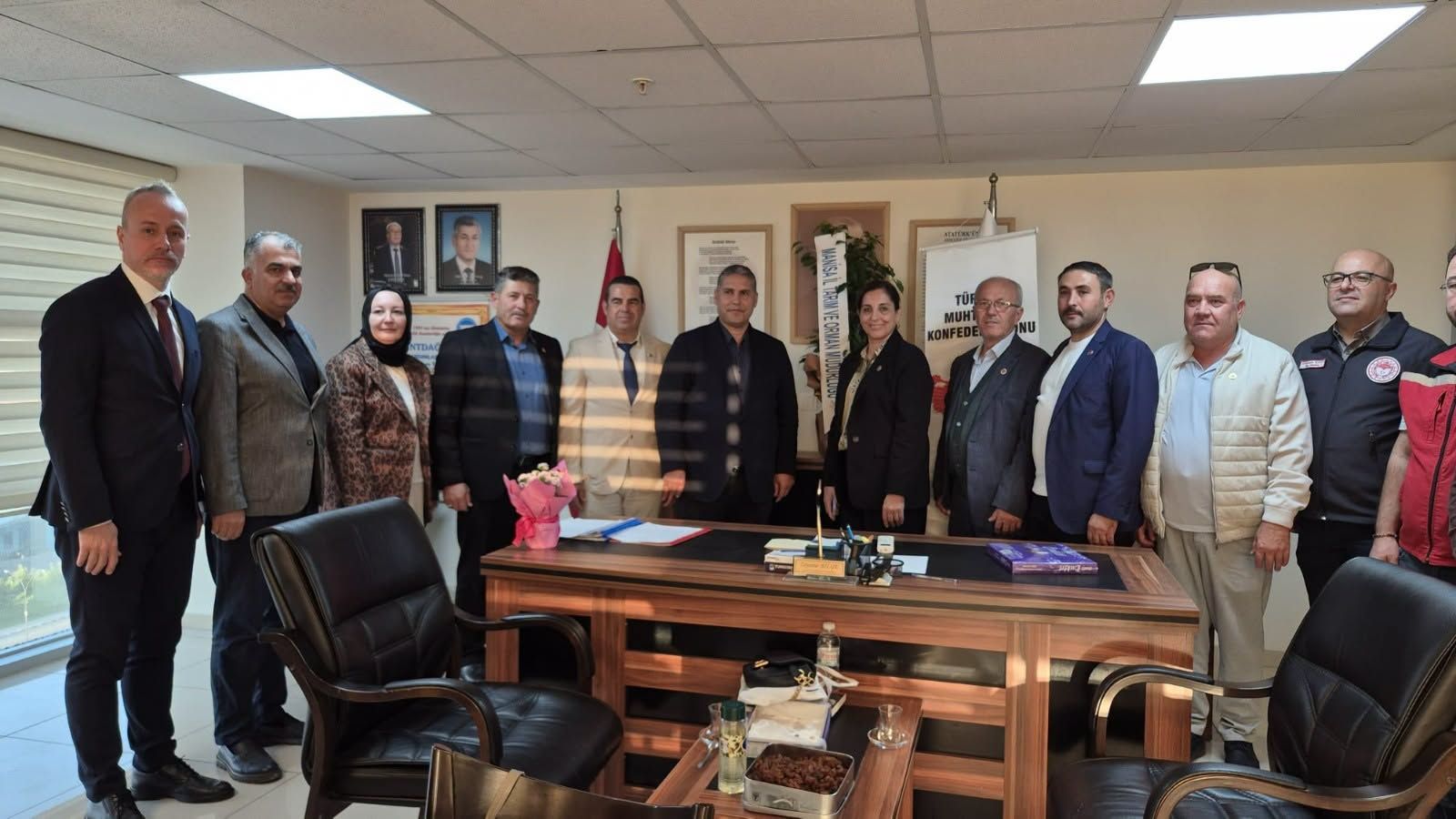 Manisa'da Muhtarlar Günü Buluşması: Tarımsal Sorunlar Masaya Yatırıldı-.1-1