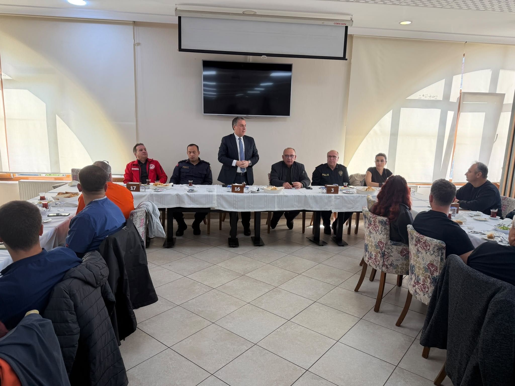 Sokak Hayvanları İçin Emek Veren
