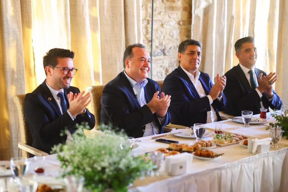 Başkan Dutlulu açıkladı: Manisa’ya yeni spor alanı ve sosyal konut geliyor