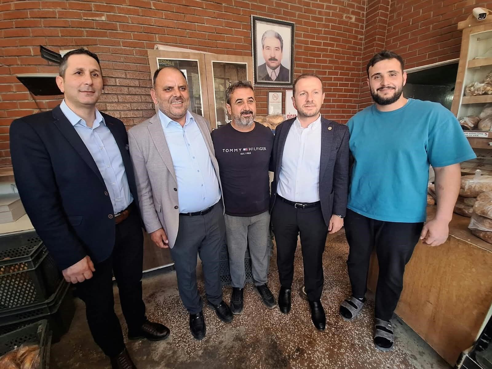 AK Parti Bursa Milletvekili Ahmet Kılıç, Manisa'da esnafı ziyaret etti-.5.1
