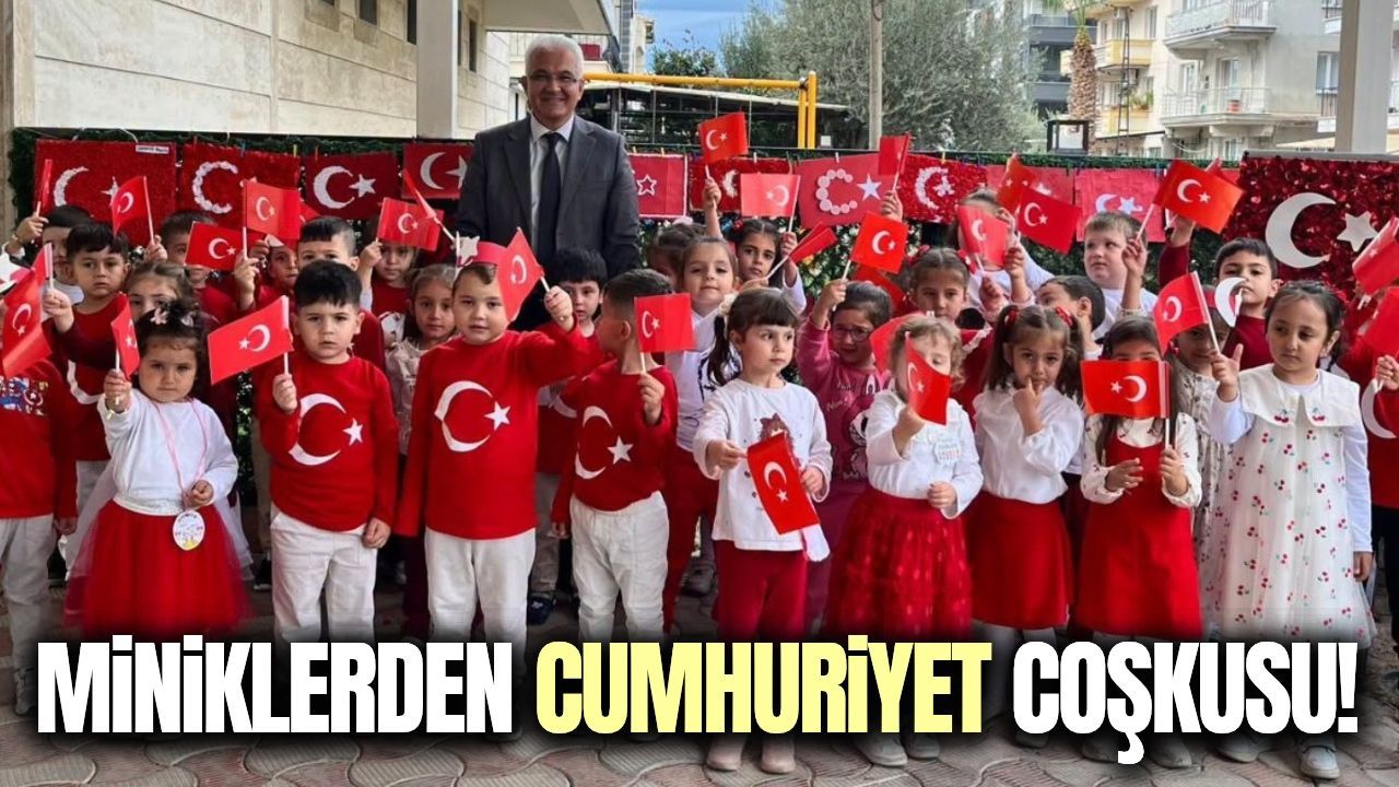 Akhisar’da miniklerden Cumhuriyet Bayramı etkinliği