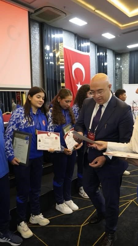Alaşehirli Sporculardan Tarihi Başarı! (2)