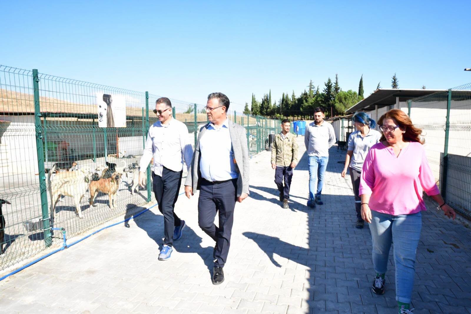 Başkan Öküzcüoğlu'ndan Sahada Yoğun Mesai (1)