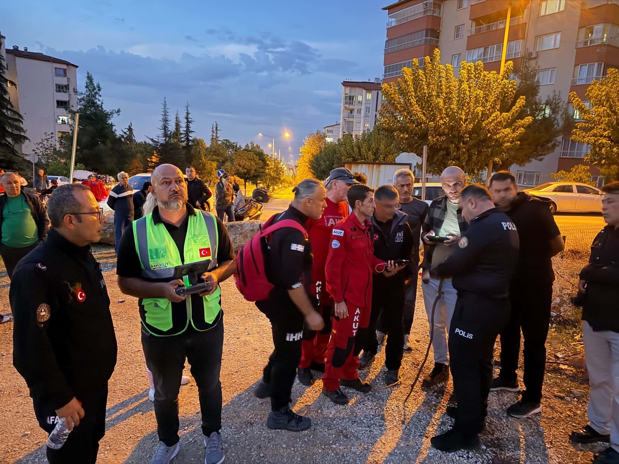 Denizli'de Kayıp Alarmı Çalışmalar Tüm Hızıyla Sürüyor (1)