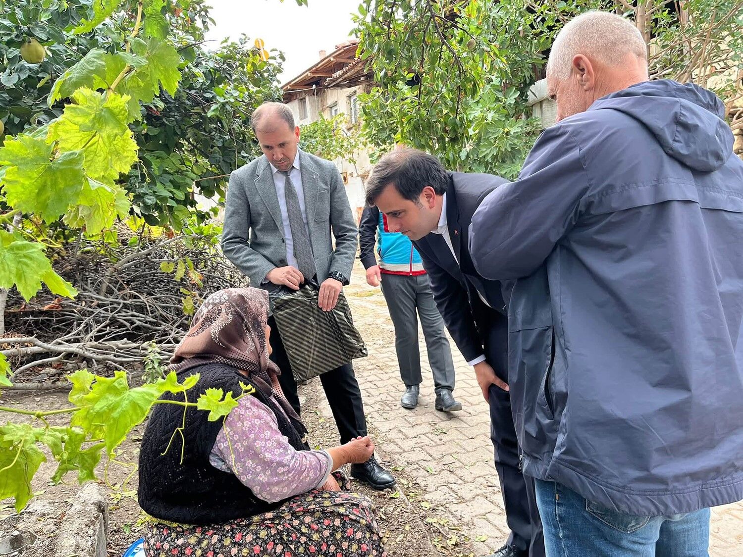 Kula Kaymakamı Altuntaş’tan Vefa Ziyareti (3)