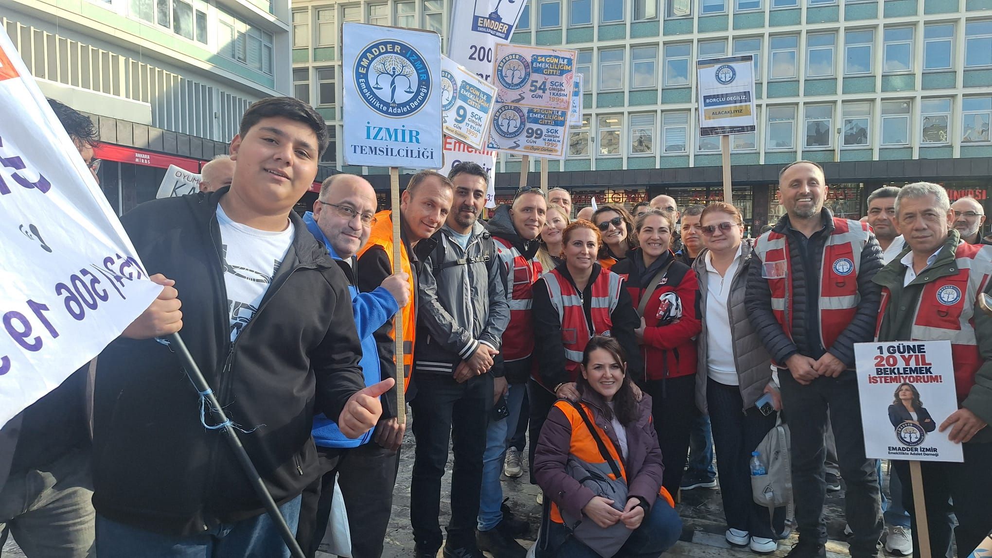 Manisa Emadder Ekibi Ankara’da Kademeli Emeklilik İçin Buluştu (5)