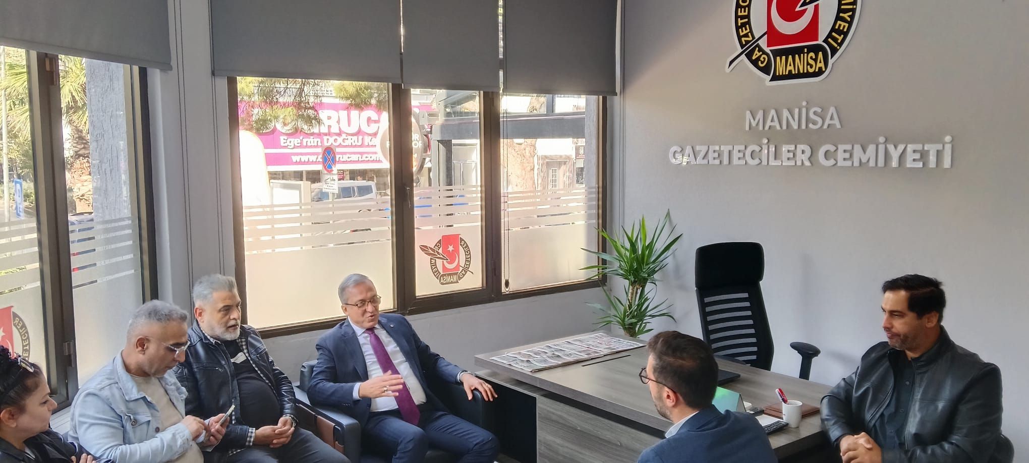 Manisa Emniyet Müdürü Karayel’den Gazeteciler Cemiyeti’ne Ziyaret (2)