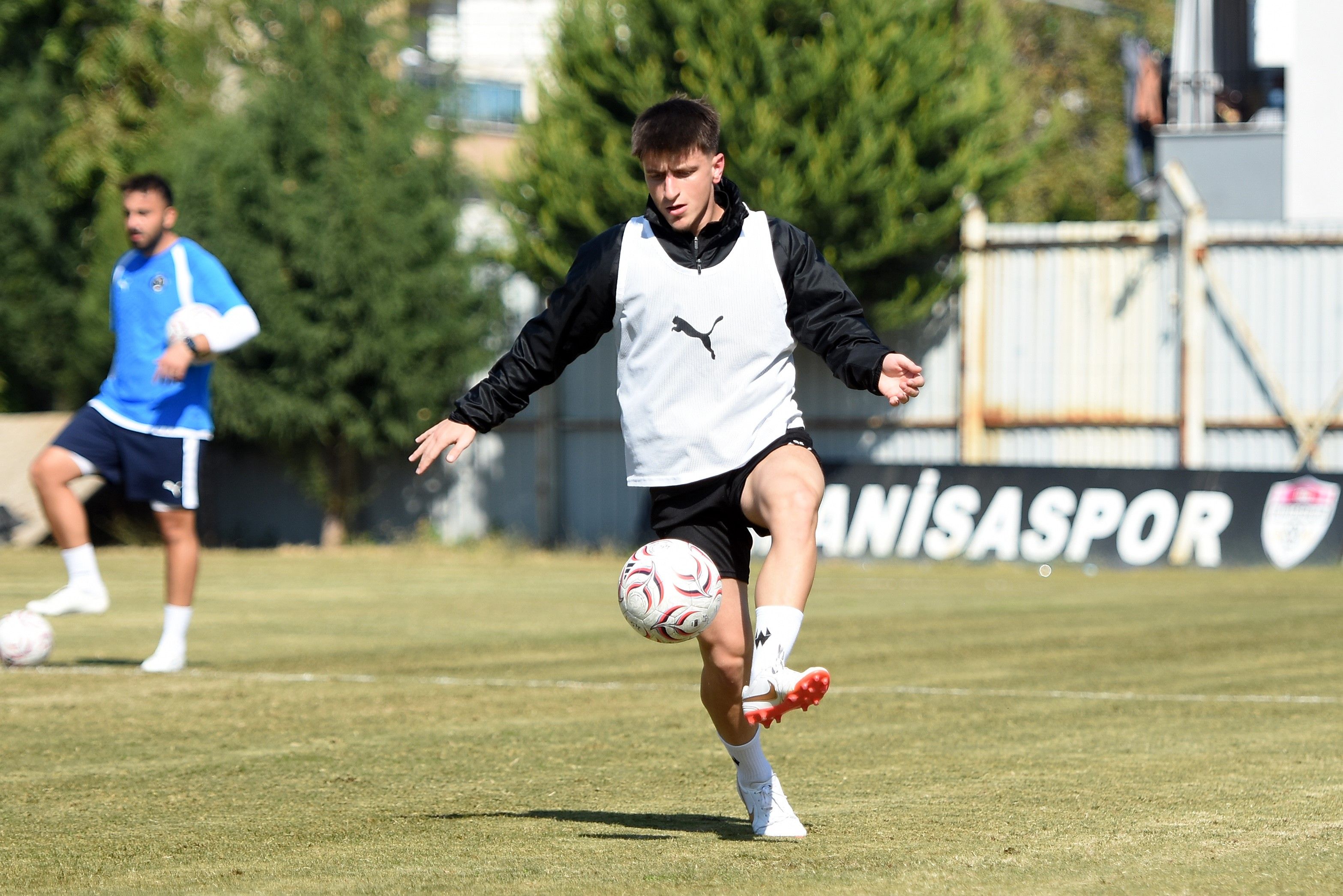 Manisa Fk'da Mardin Mesaisi Başladı (1)