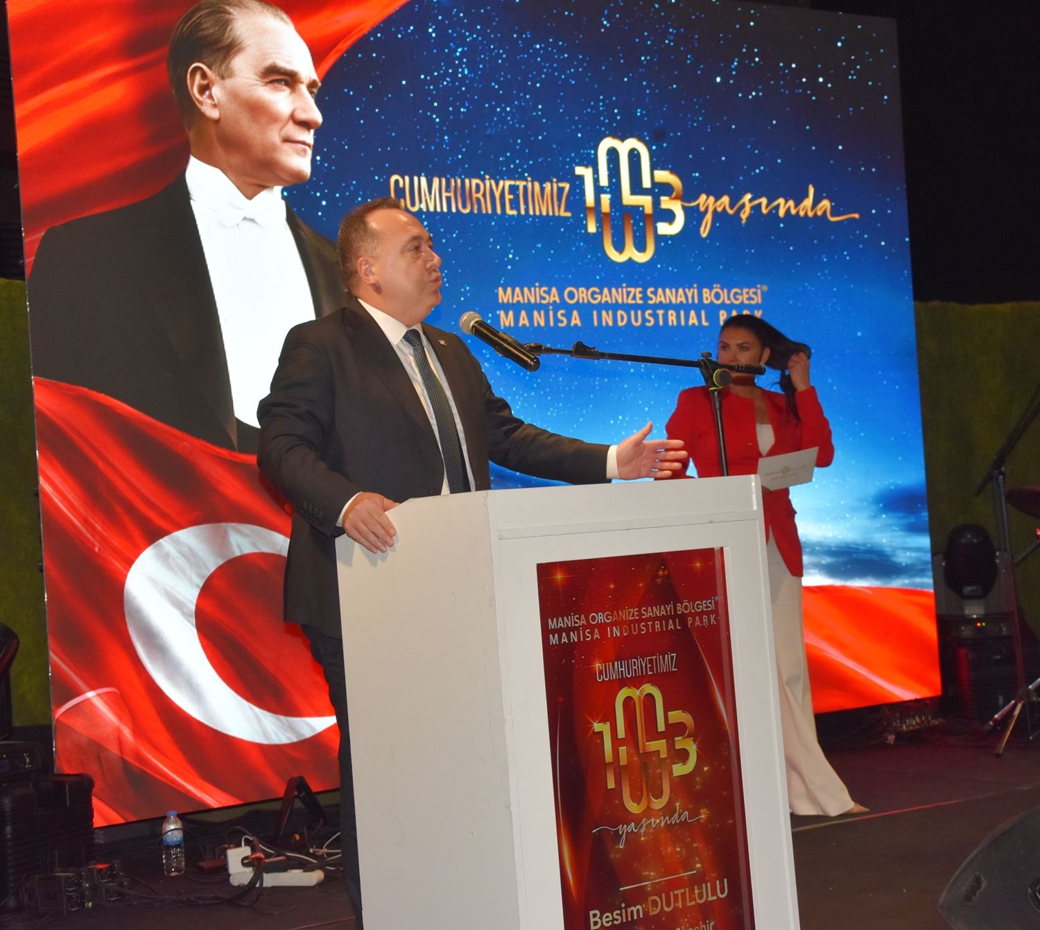 Manisa Osb’de Cumhuriyet Coşkusu! Hakan Aysev Sahne Aldı (7)