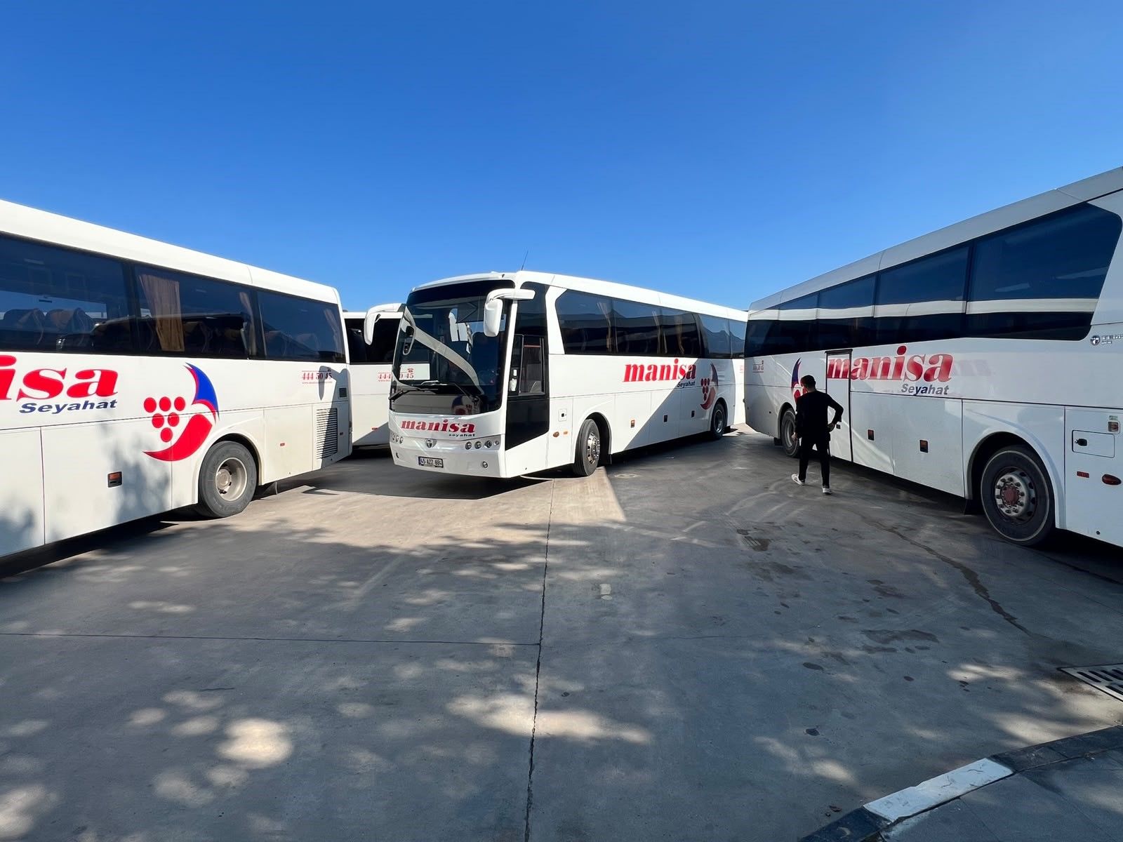 Manisa Otogarı'nda Tahliye Krizi Tatlıya Bağlandı (1)