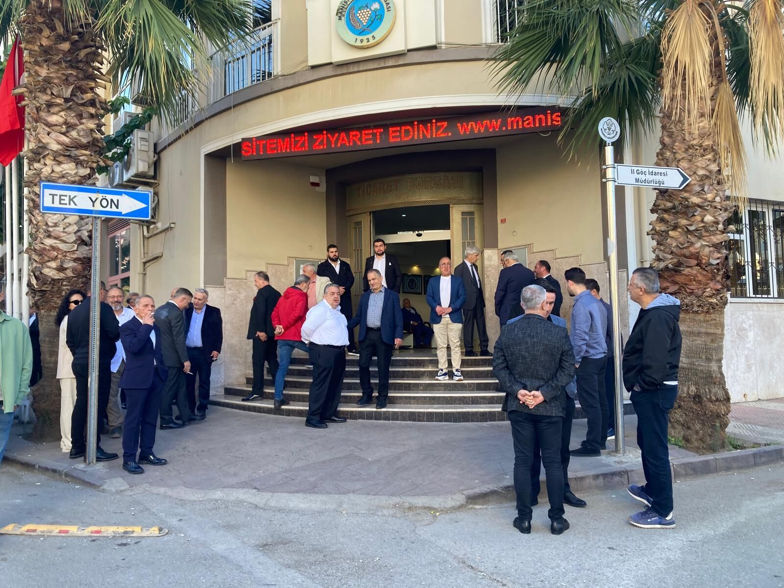 Manisa Ticaret Borsası’nda Seçim Heyecanı Özkasap Ve Seyyar Yarışıyor (8)