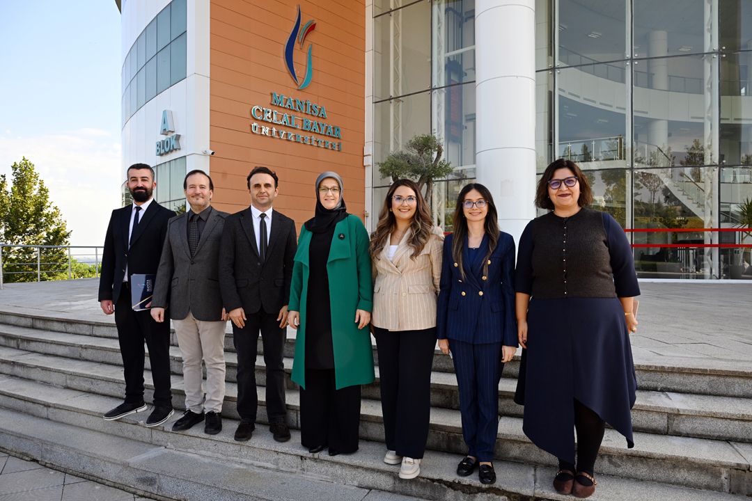 Manisa’da 250 Bin Avroluk Proje! Öğrenciler Sanayiyi Yerinde Öğrenecek (3)