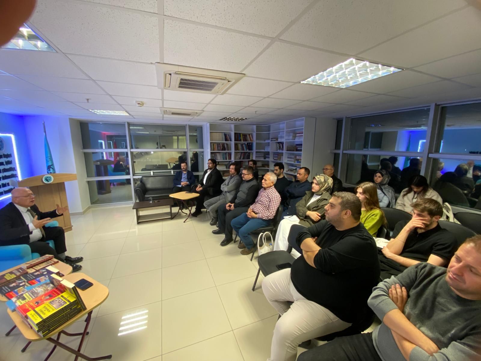 Manisa’da Buhara’dan Gelen Üç Kılıcın Hikâyesi Anlatıldı (1)