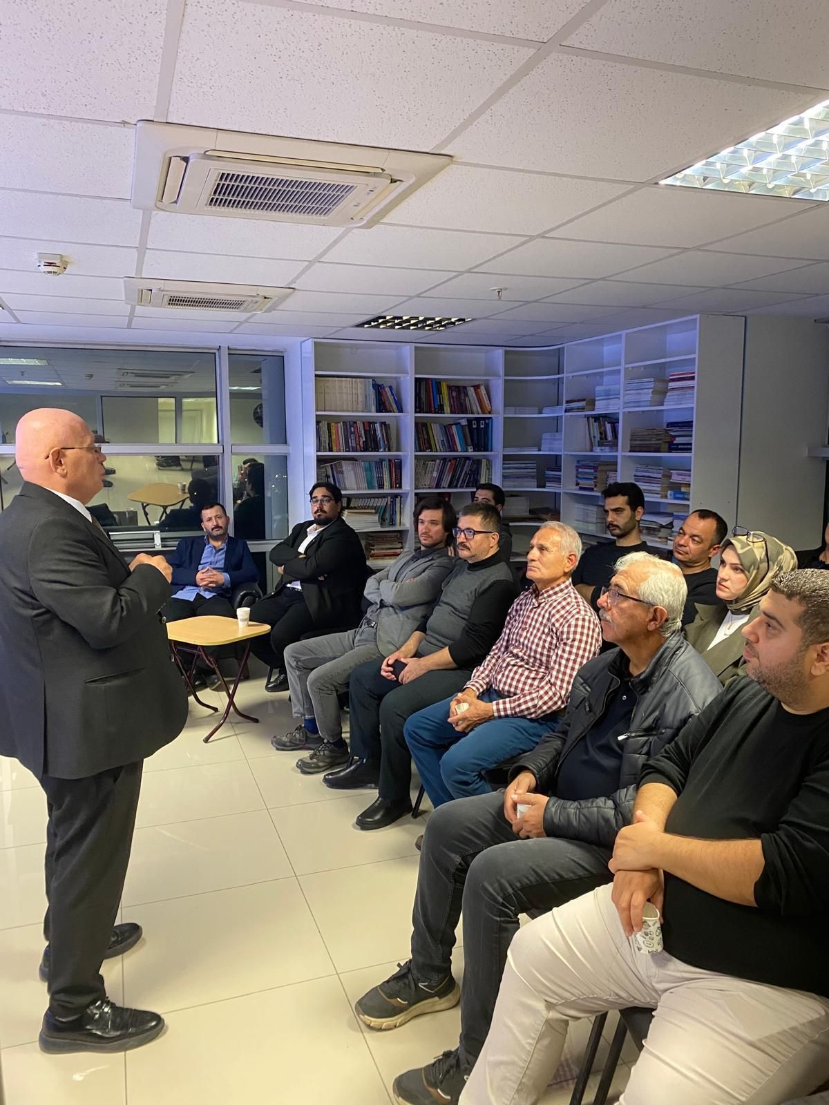Manisa’da Buhara’dan Gelen Üç Kılıcın Hikâyesi Anlatıldı (2)