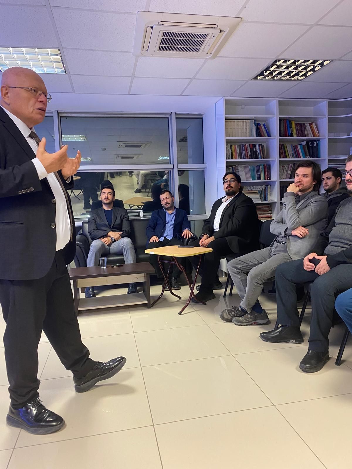 Manisa’da Buhara’dan Gelen Üç Kılıcın Hikâyesi Anlatıldı (3)