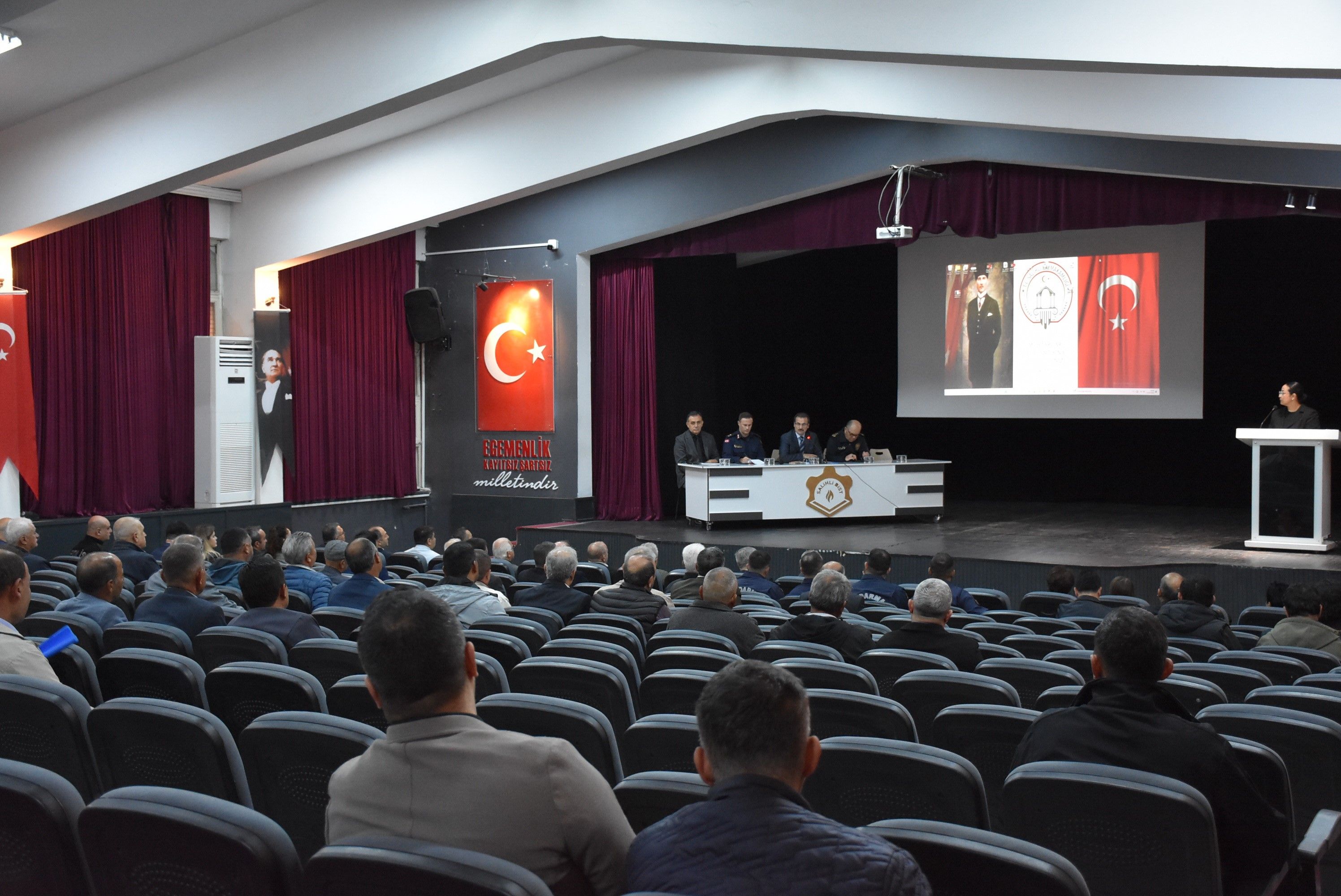 Manisa'da Mevsimlik Tarım Işçilerinin Sorunları Ele Alındı (2)