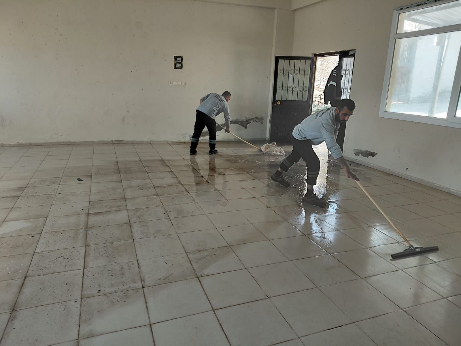 Manisa'da Ortak Alanlara Kapsamlı Bakım (2)