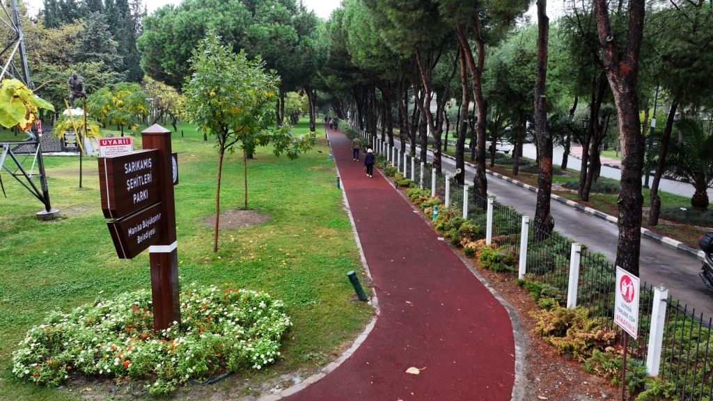 Manisa’da Park Ve Oyun Alanları Yenileniyor (2)