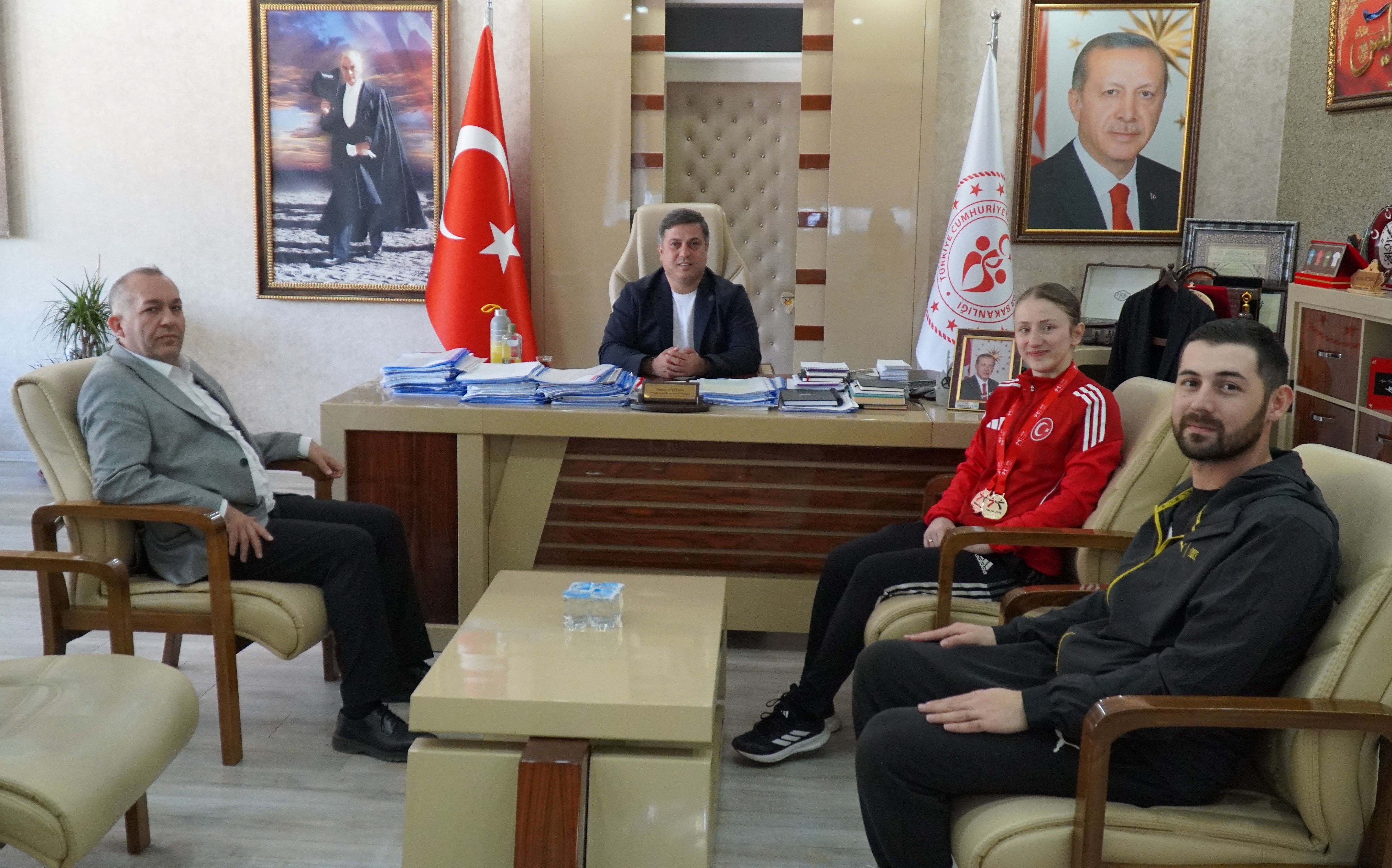 Manisalı Milli Sporcudan Altın Madalya! (2)