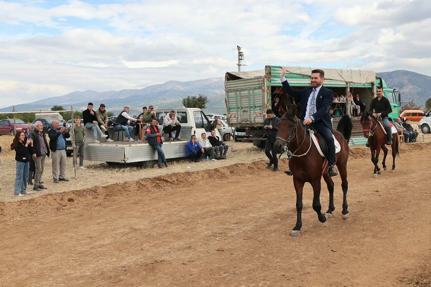 Rahvan At Yarışları'nda Kıyasıya Rekabet 10 Bin Katılım (3)