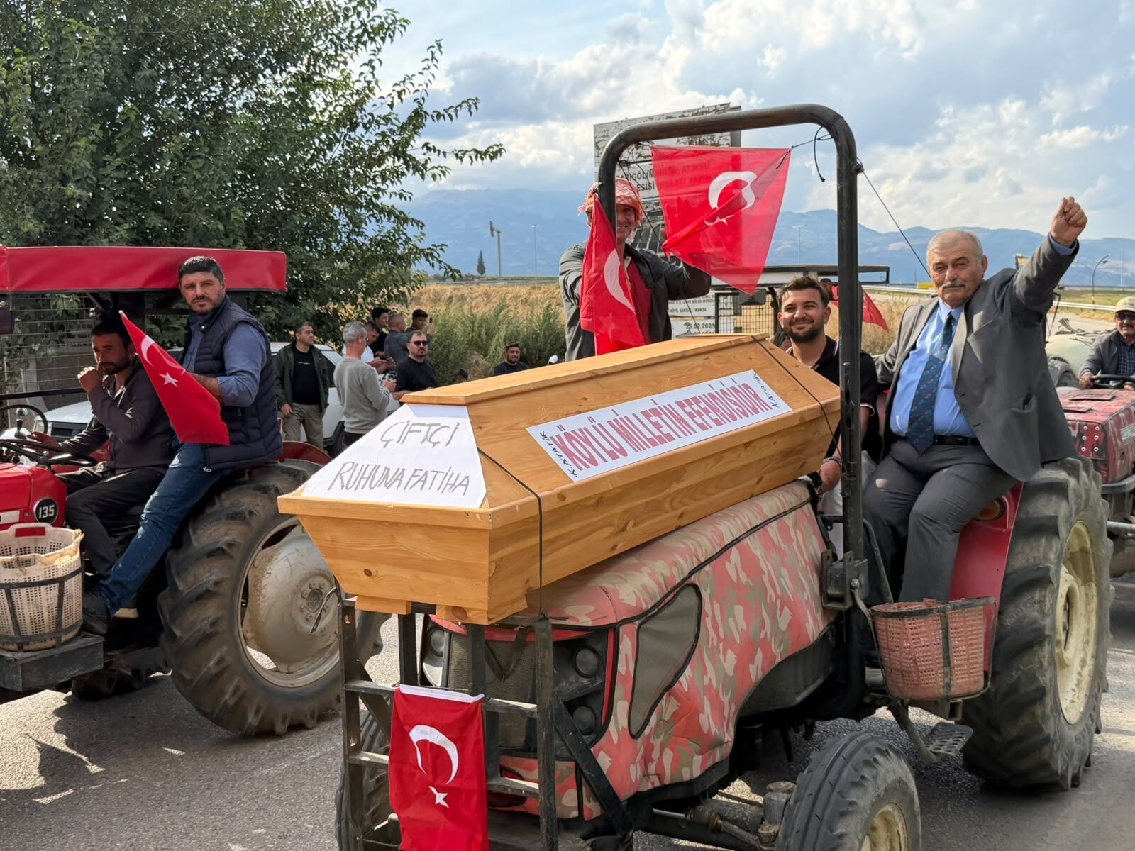 Sarıgöl'de Traktör Konvoyu (13)