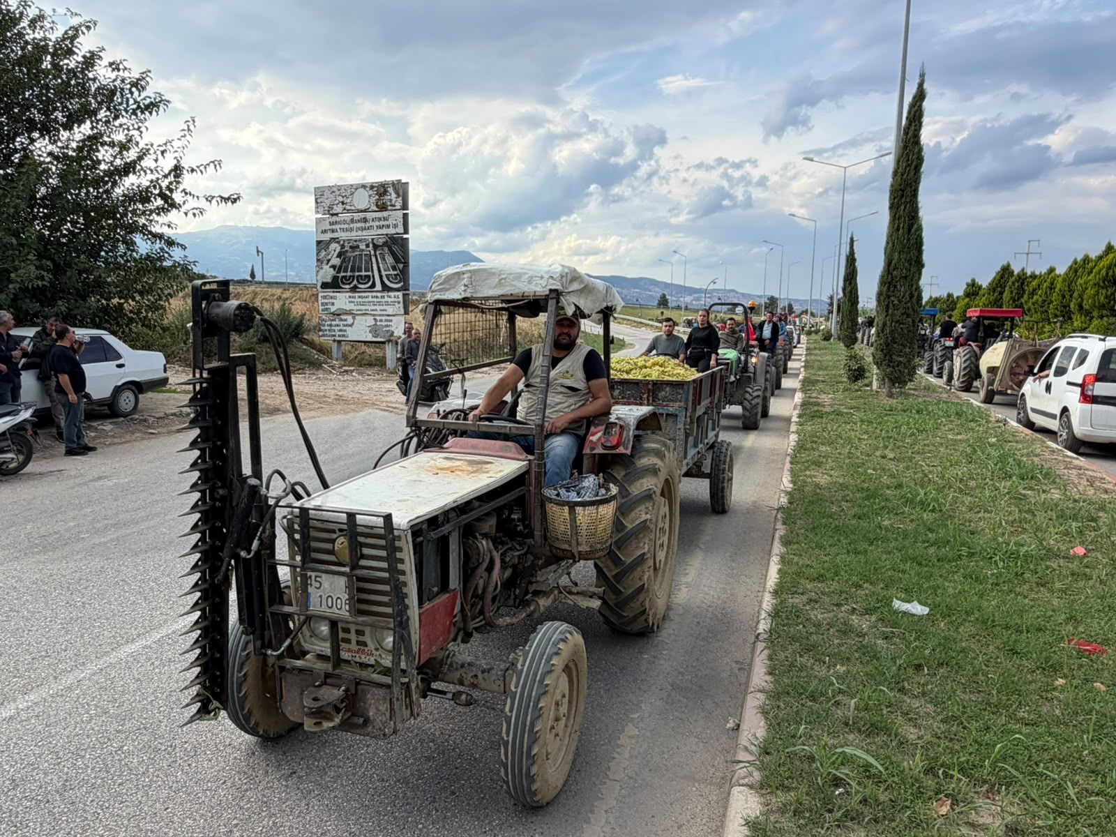 Sarıgöl'de Traktör Konvoyu (5)