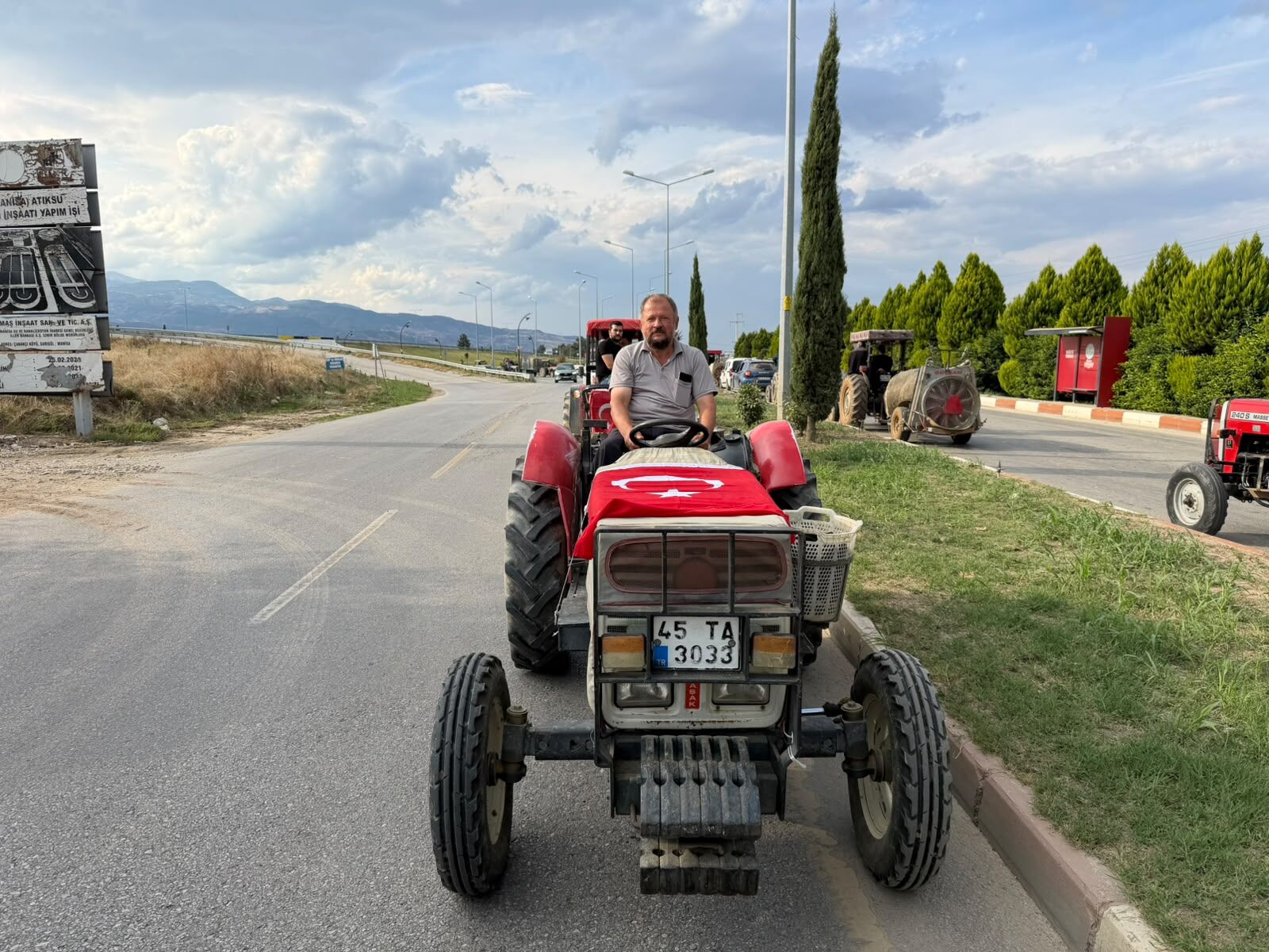 Sarıgöl'de Traktör Konvoyu (6)