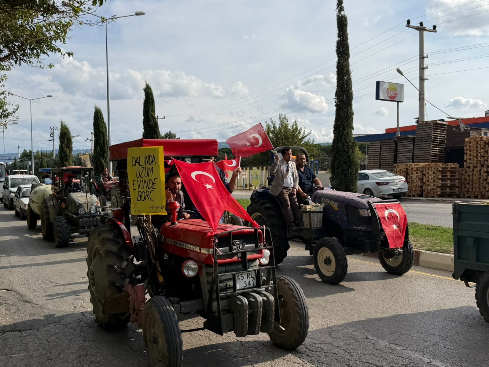 Sarıgöl'de Traktör Konvoyu (8)