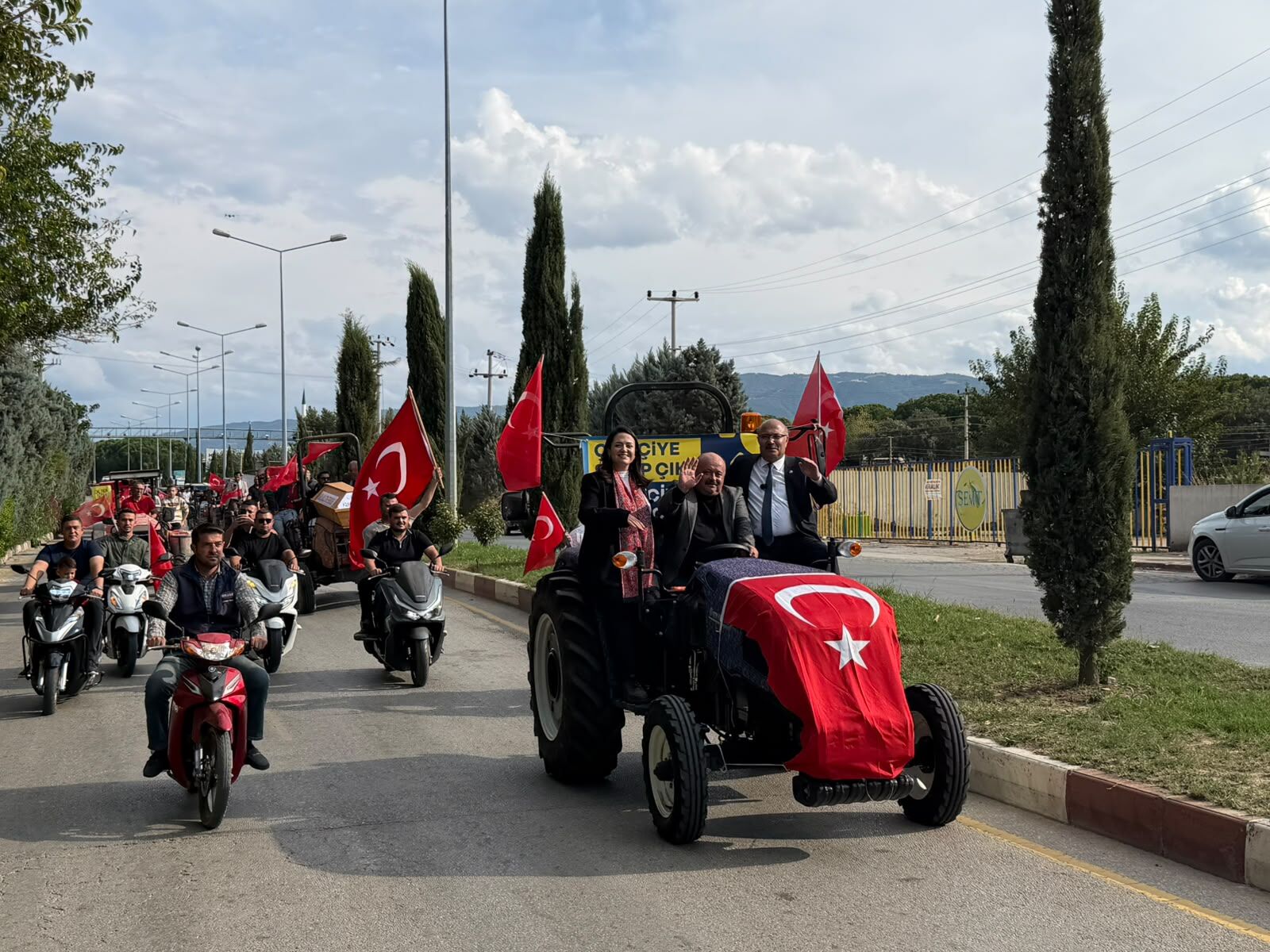 Sarıgöl'de Traktör Konvoyu (9)
