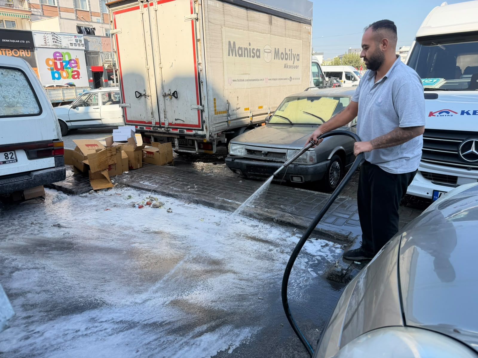 Şehzadeler’de Çöp Konteynerleri Için Temizlik Seferberliği (1)