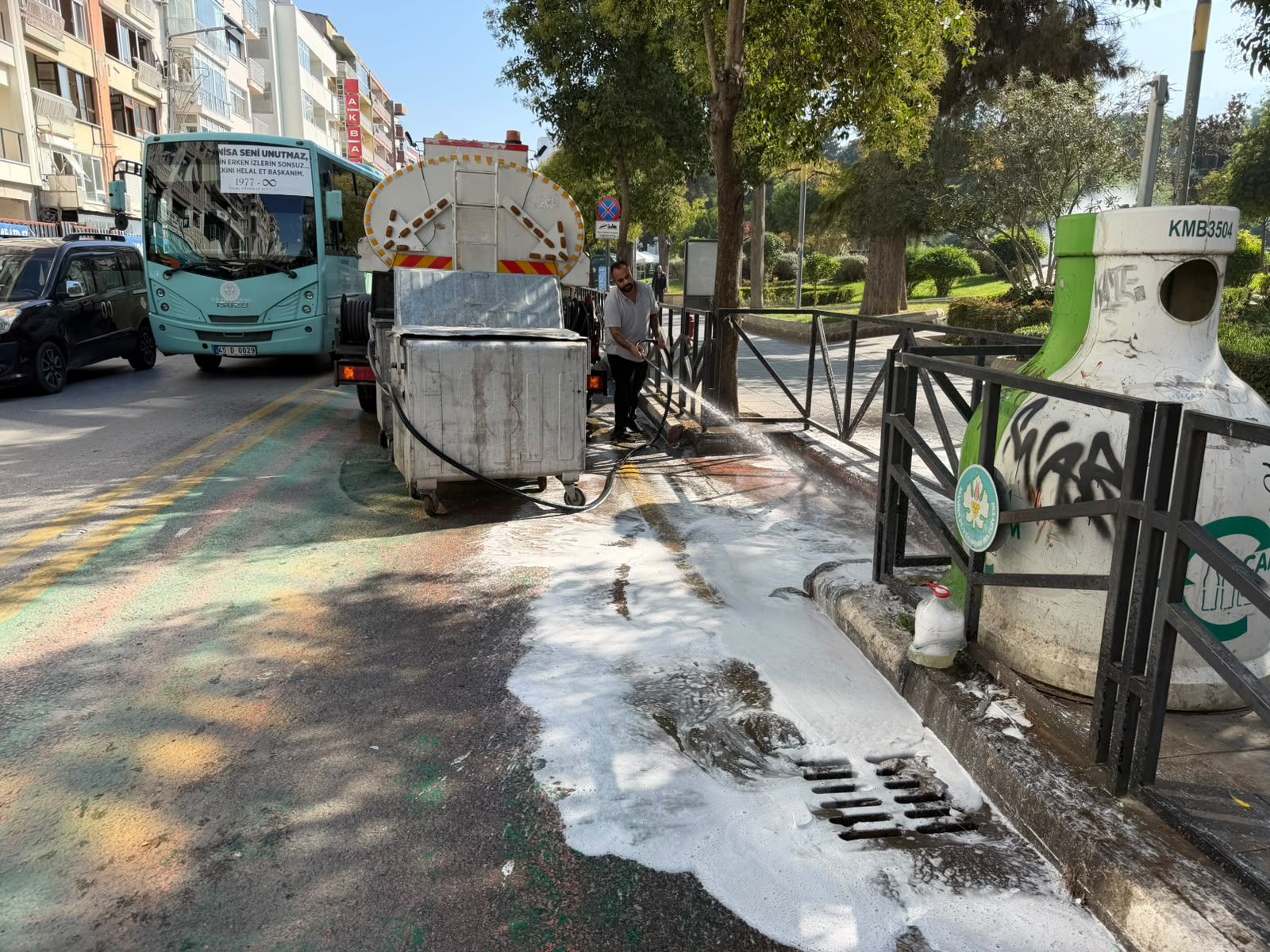 Şehzadeler’de Çöp Konteynerleri Için Temizlik Seferberliği (2)
