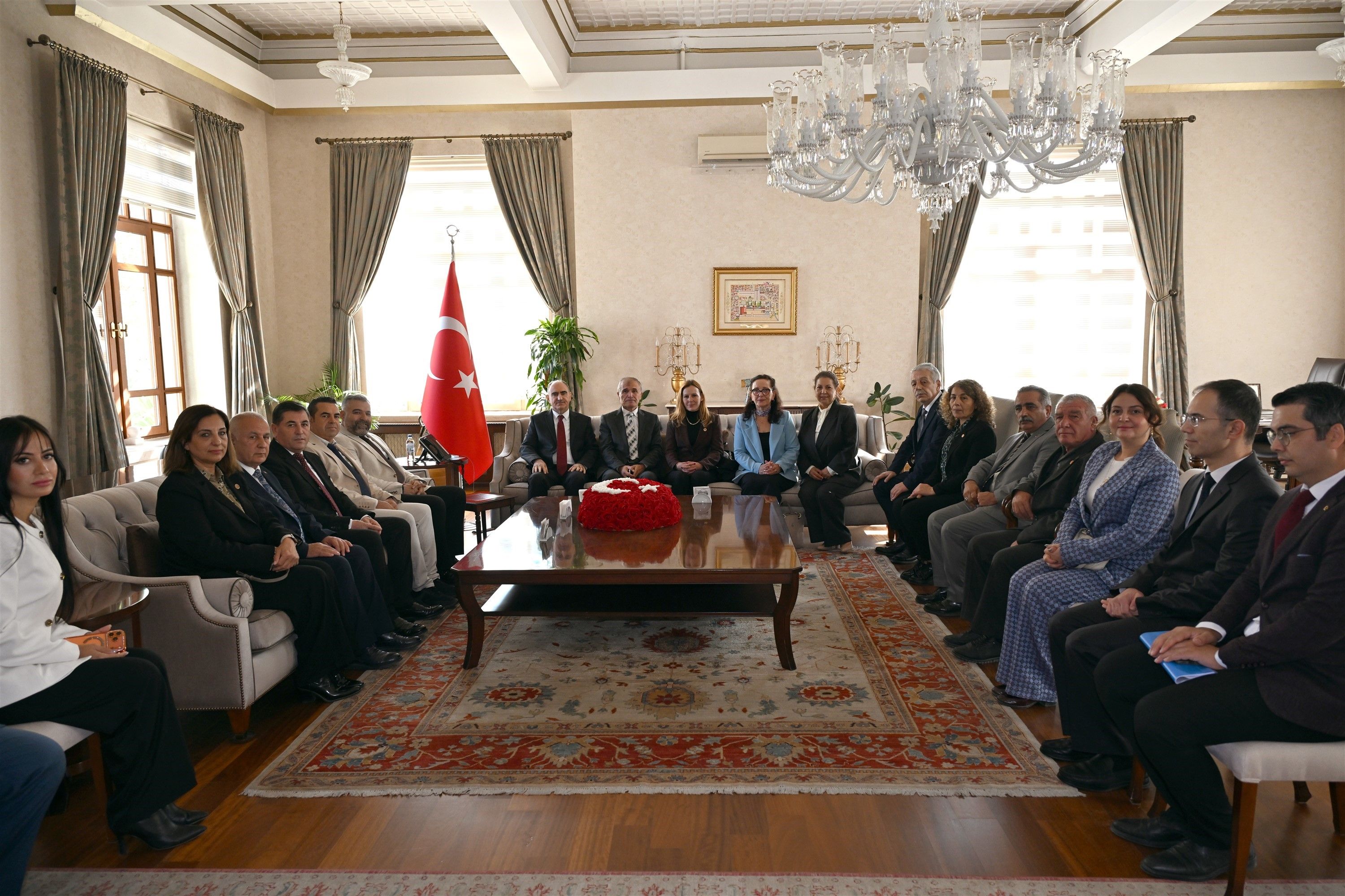 Vali Özkan Muhtarlarla Bir Araya Geldi! (5)