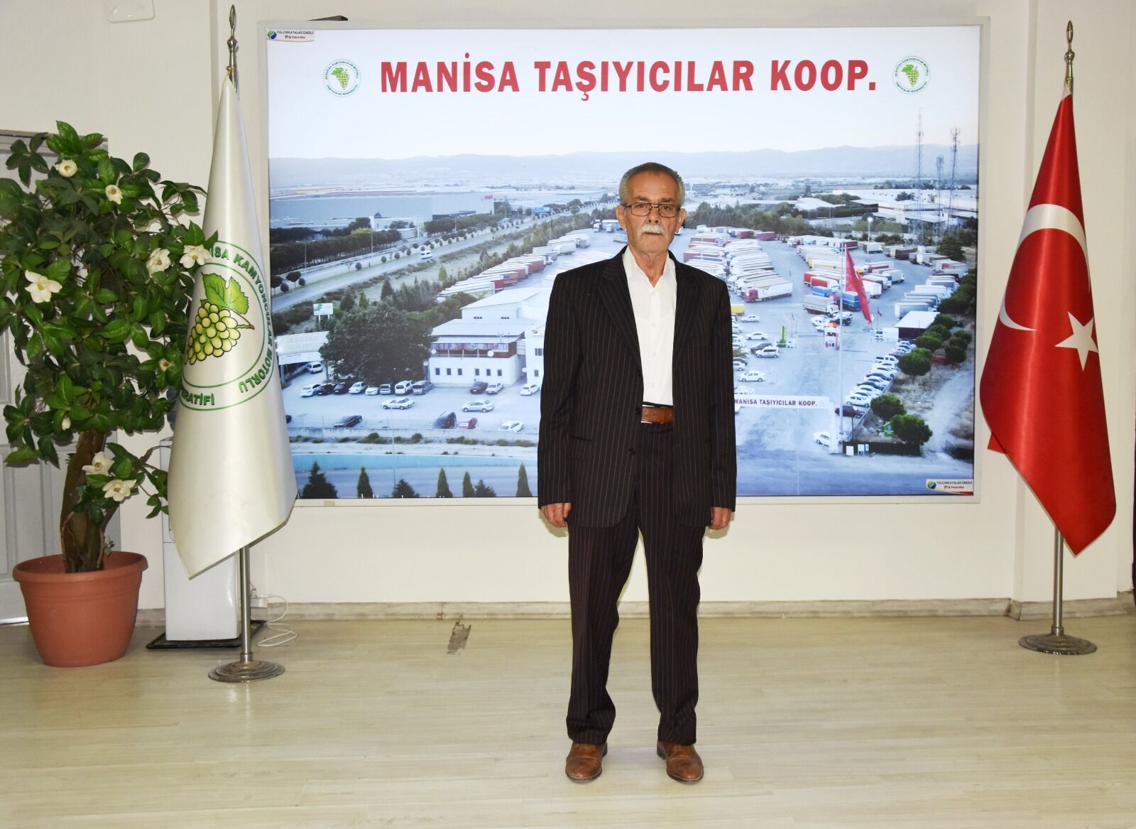 Manisa Kamyoncular Kooperatifi’nden Dutlulu ve Balaban’a teşekkür-.1