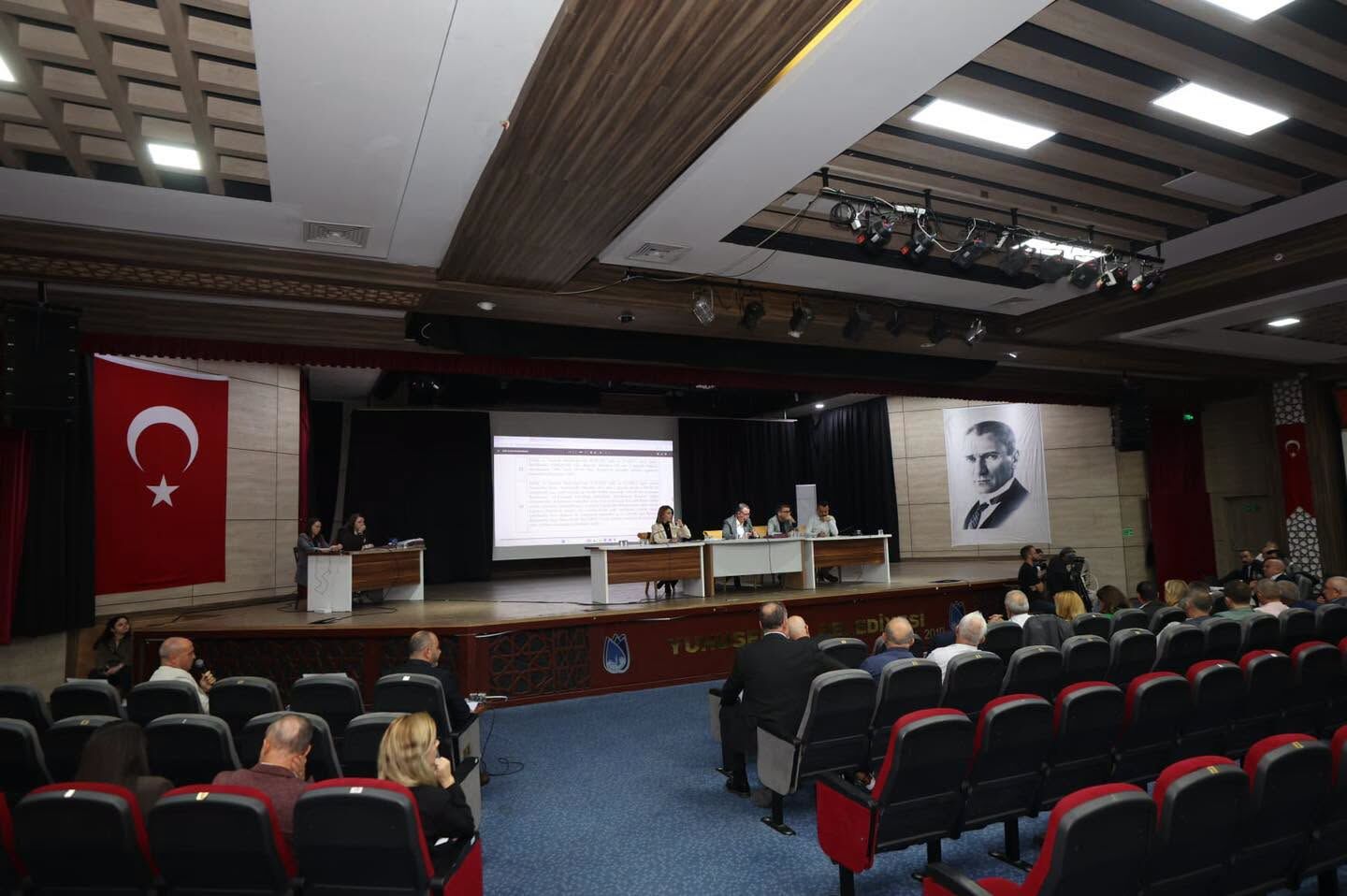 Yunusemre Meclisi’nde 40 Madde Görüşüldü (3)