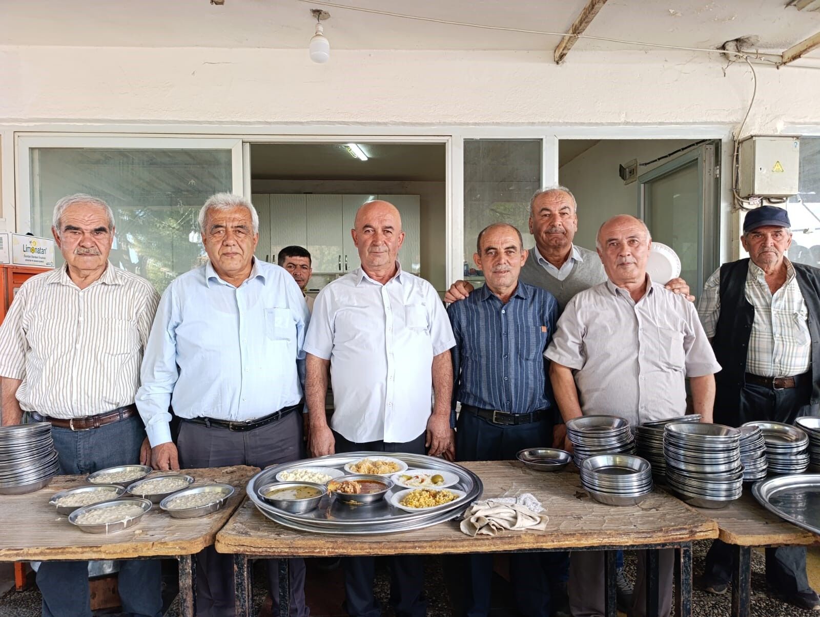 Yüzlerce Yıllık Gelenek Manisa'da Yaşatıldı Köy Hayrına Yoğun Ilgi (1)